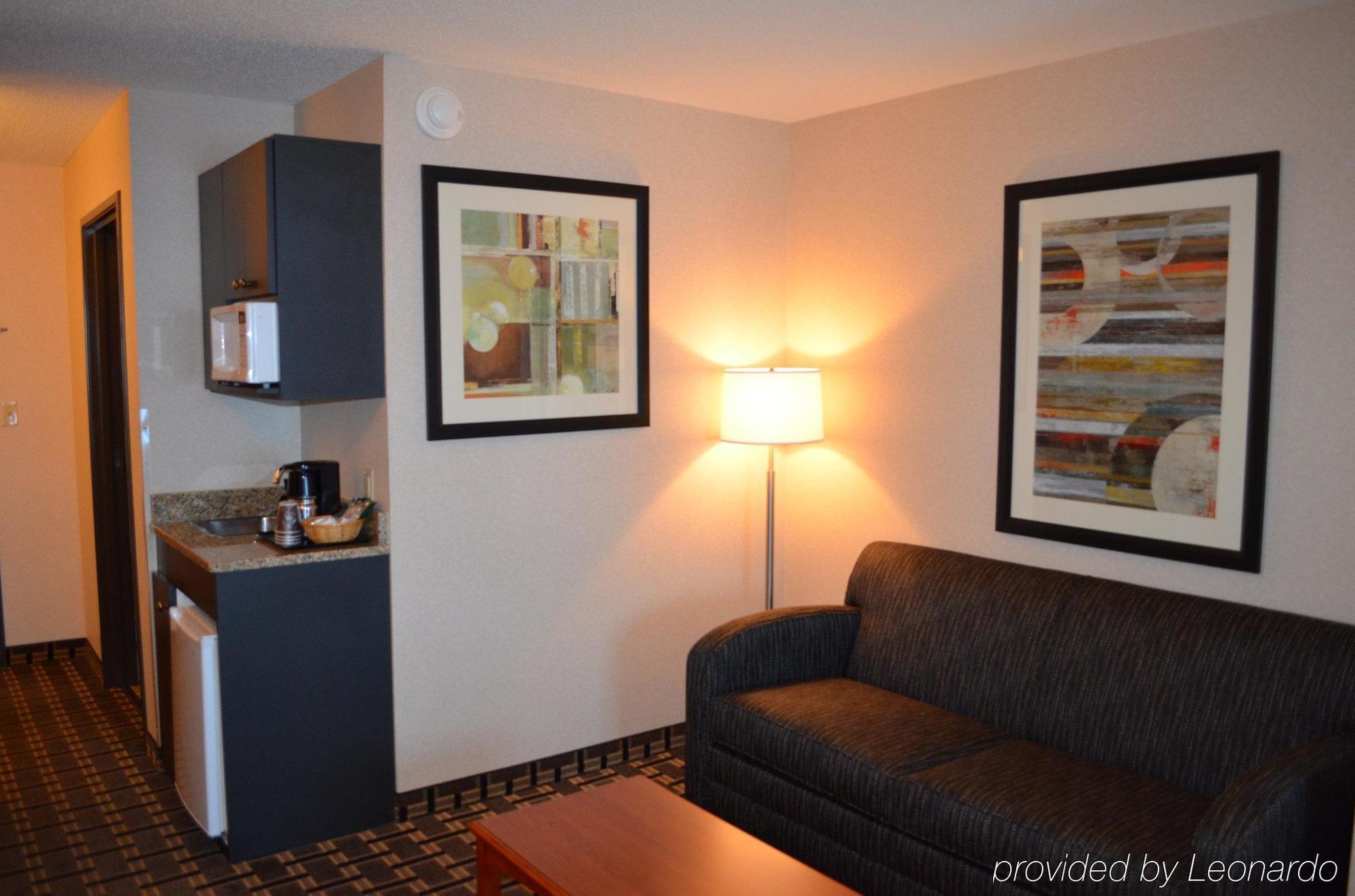 Holiday Inn Express Hotel & Suites Clearfield By Ihg Buitenkant foto