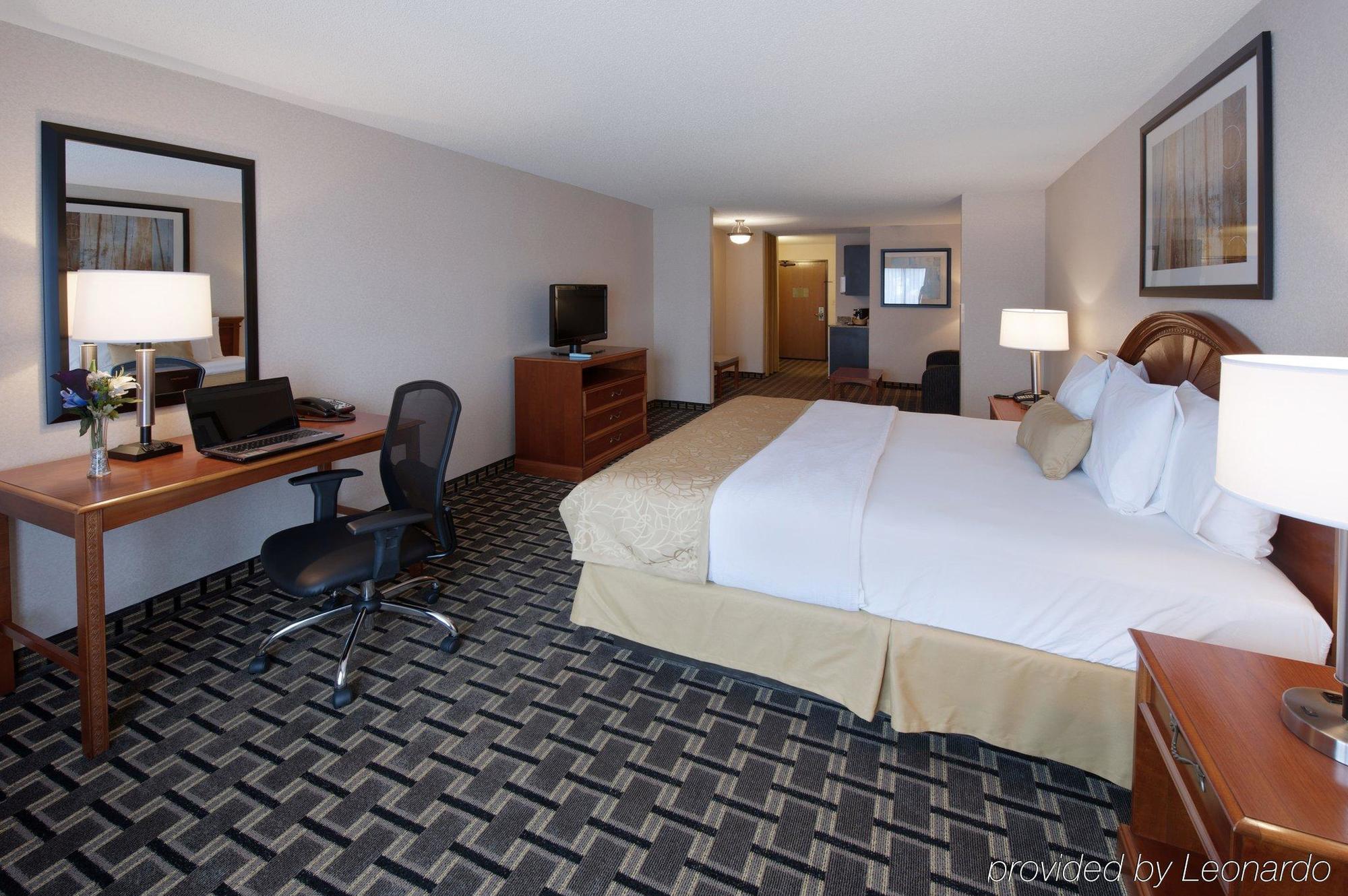 Holiday Inn Express Hotel & Suites Clearfield By Ihg Buitenkant foto